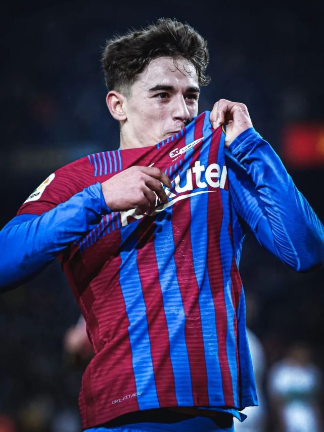 九游体育下载-今晚斯图加特备战欧超杯，遗憾出局细节曝光，引发热议，赛季目标并未改变(克里蒙特斯图加特球员)